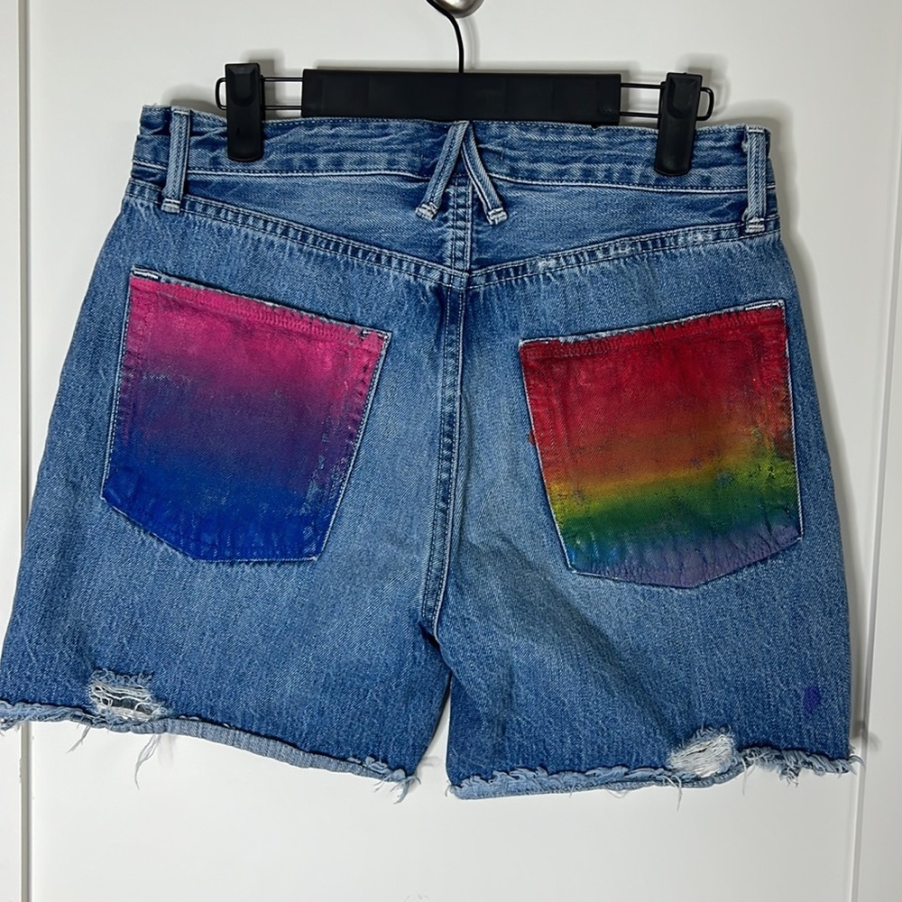 🕶️Hand painted 🌈 ombre rainbow Good American denim mom shorts 100% cotton 2/26 - Picture 1 of 8